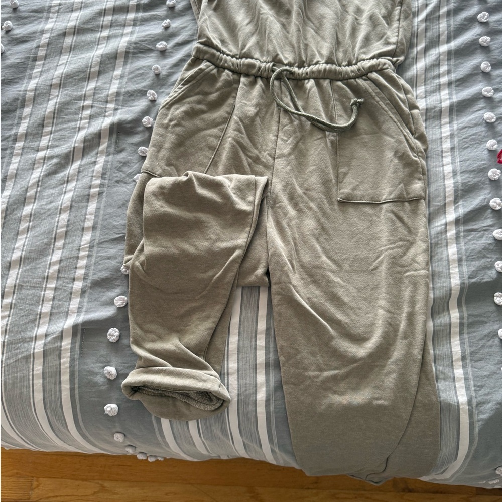 Casual Gray Jumpsuit with Pockets - Picture 1 of 1